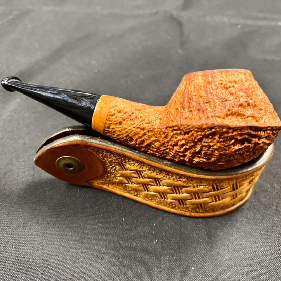 Sandblasted Briar Wood Pipe